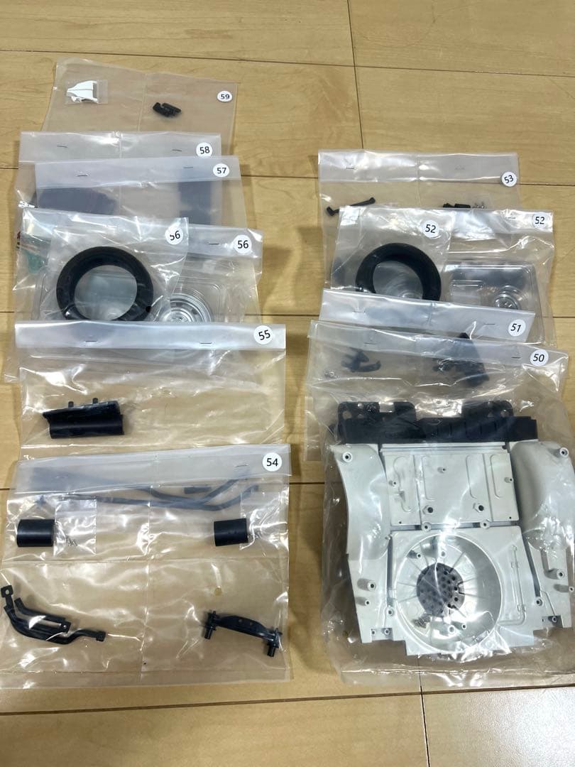 【フルセット・未組み立て】デアゴスティーニ 1/8 マツダ・コスモスポーツ