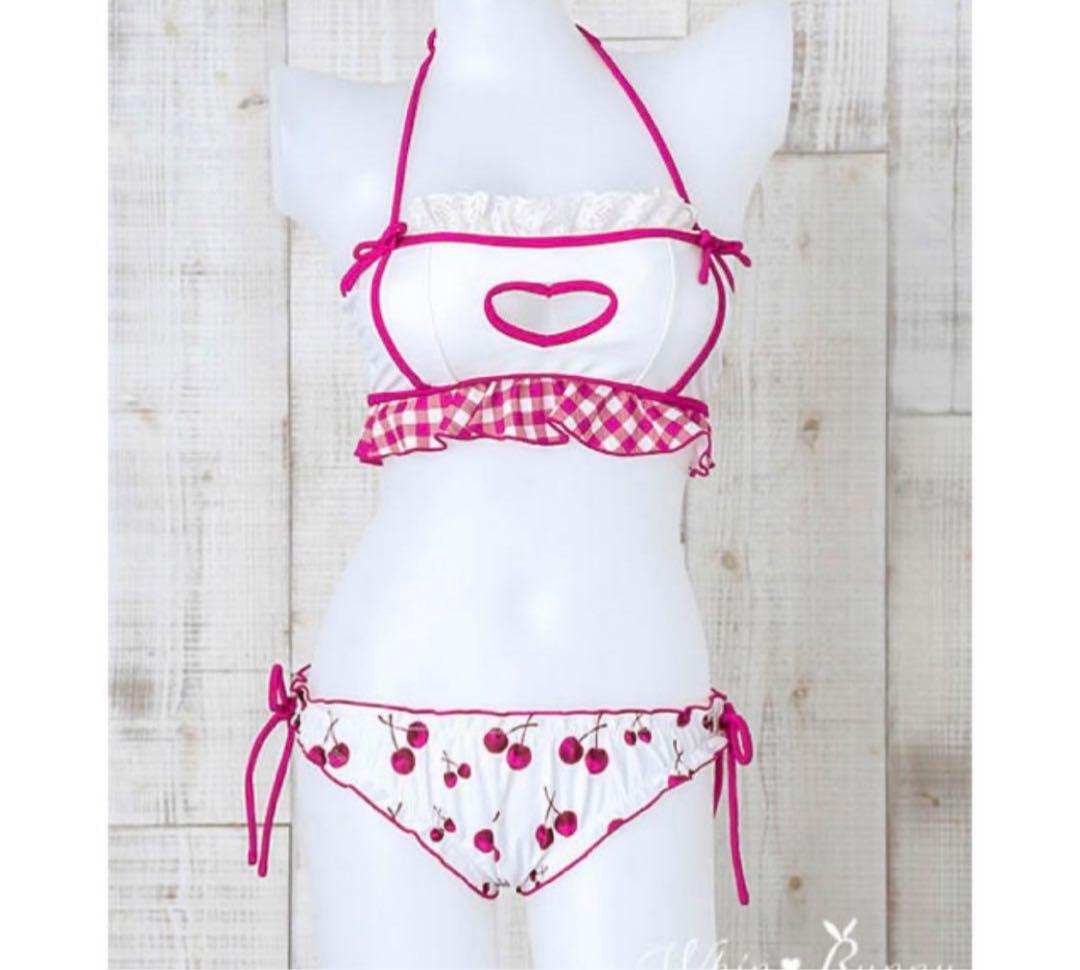 明日花キララ　チェリー柄水着