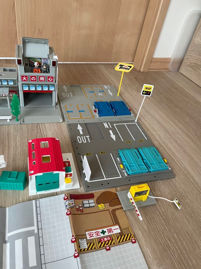 トミカタウン　まとめ売り　信号機　警察署　ENEOS イオンモール　消防署　他