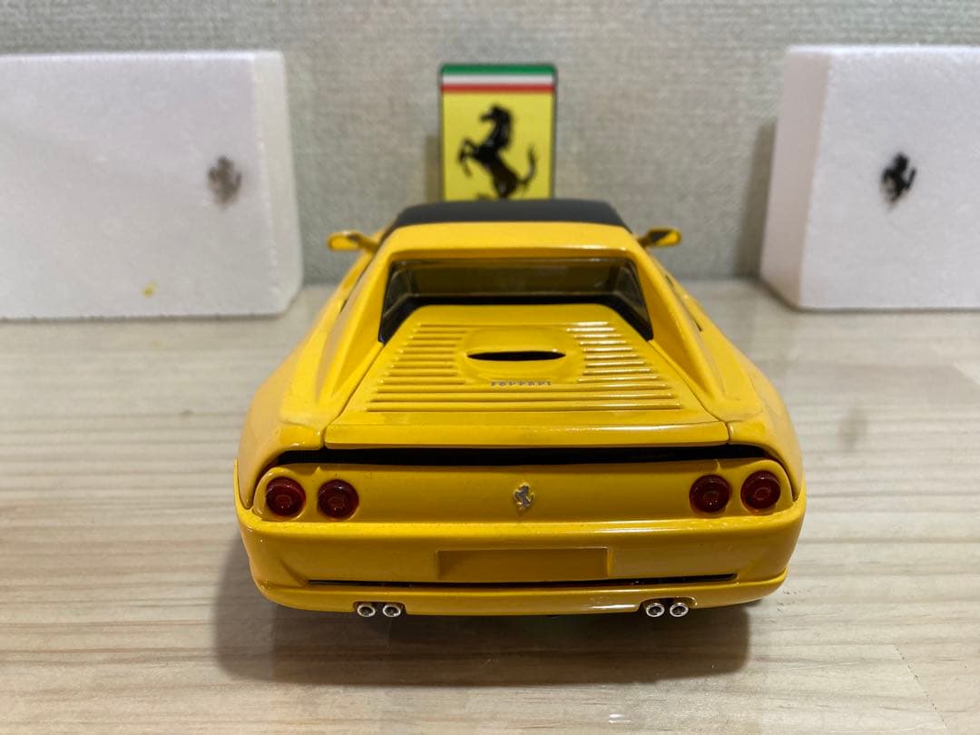 ミニカー FERRARI F 355 GTS 1:18
