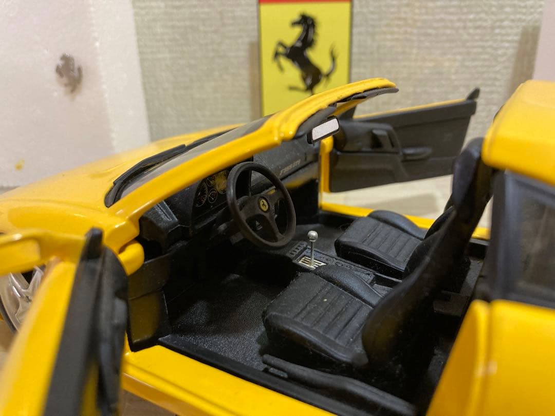 ミニカー FERRARI F 355 GTS 1:18