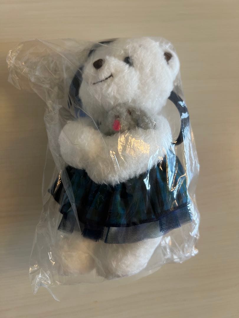 ファミリア × Bibiy. コラボマスコットベアー - メルカリ