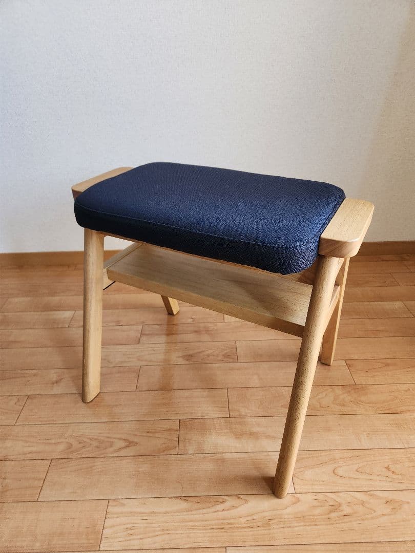 無印良品　残反をつかったスタッキングスツール　ネイビー