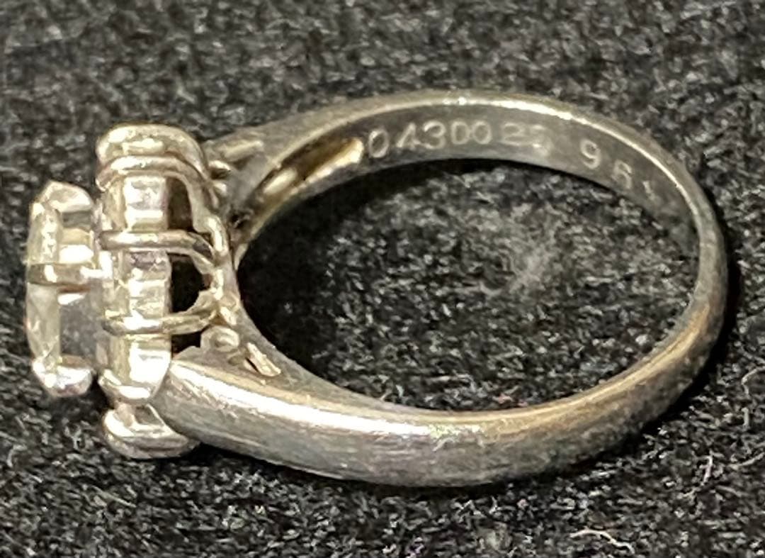 天然ダイヤモンド オーバルカット プラチナリング 指輪 pt850