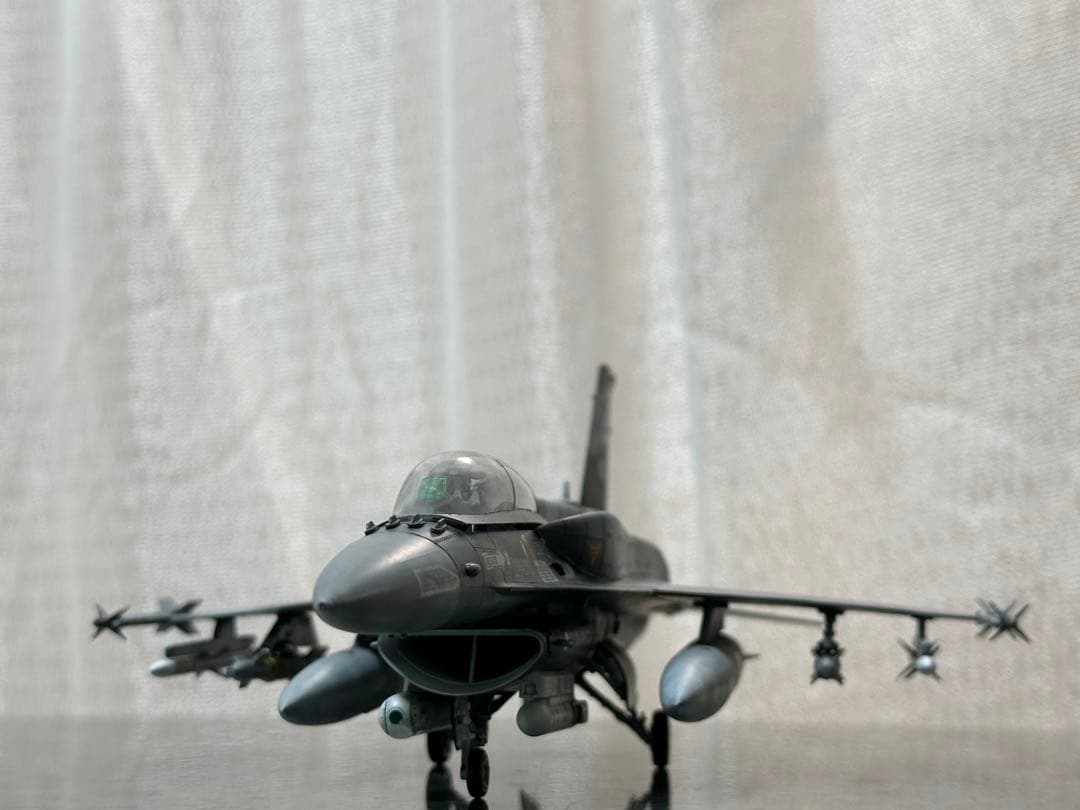 ハセガワ1/48 F-16F (BLOCK 60)FIGHTING FALCON