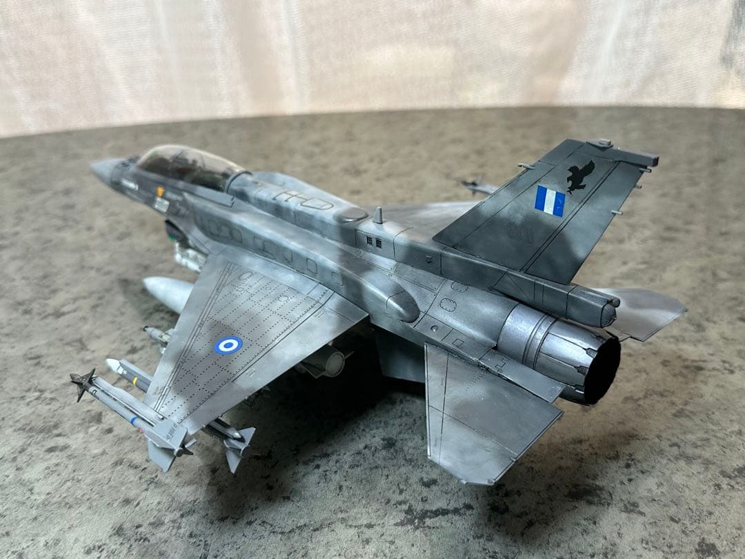 ハセガワ1/48 F-16F (BLOCK 60)FIGHTING FALCON