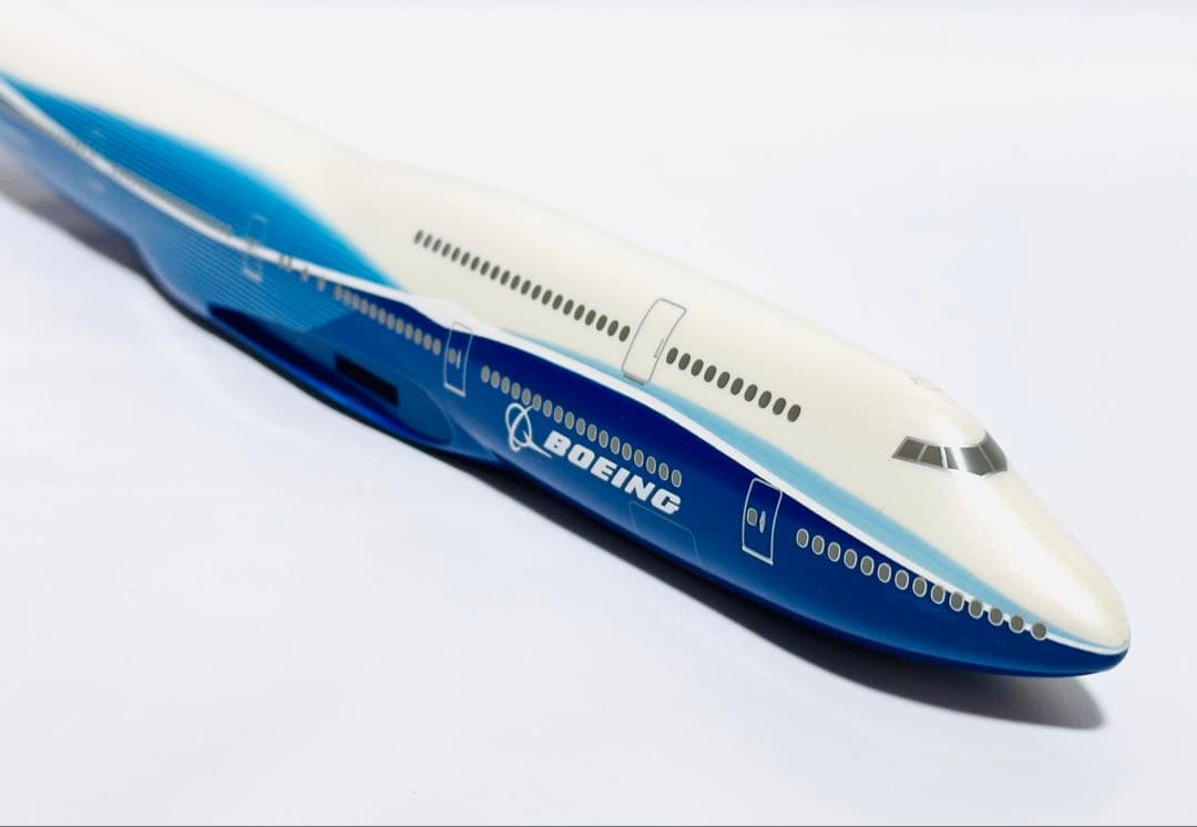 hogan 1/200 B747-8 ボーイングハウスカラー Amazon.co.jp: Hogan