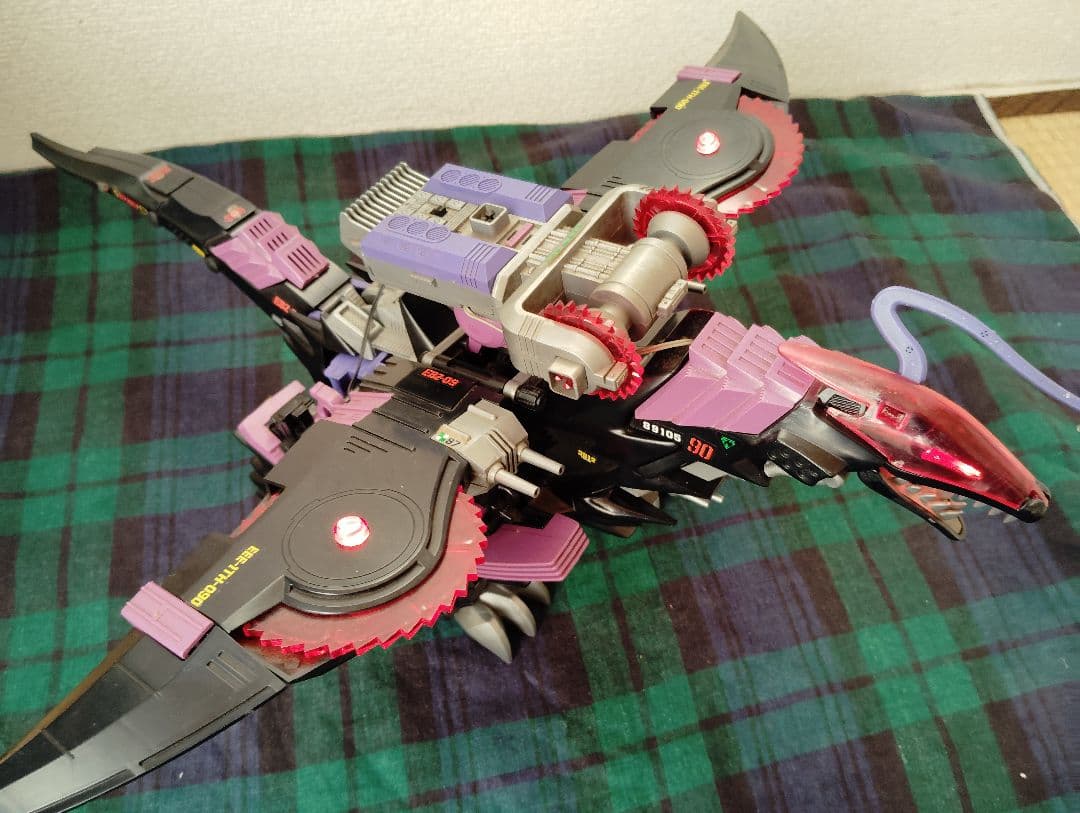 【可動 発光】旧 ゾイド　ギルベイダー