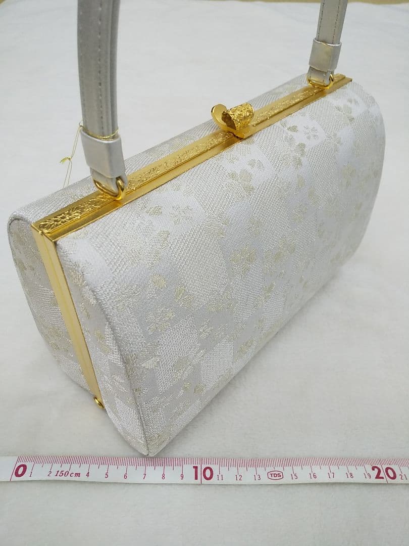 留袖、訪問着等 礼装用 金銀の市松模様の バックと 草履セット