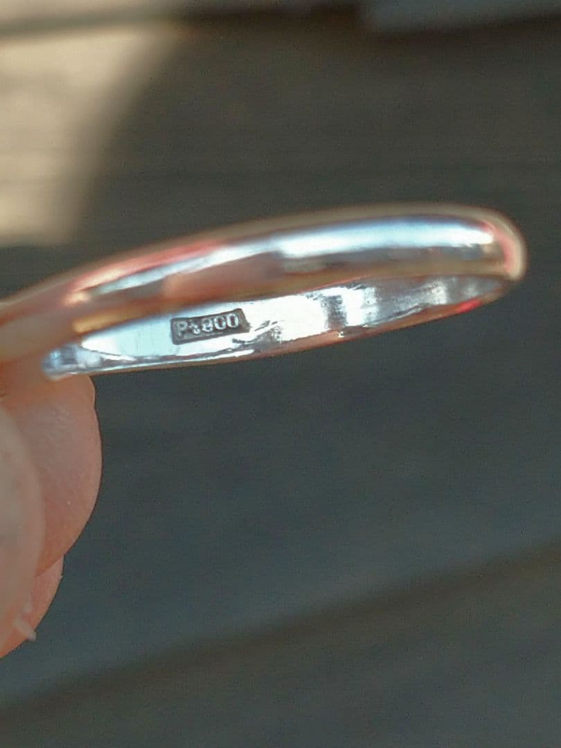 プラチナ　指輪　人工ダイヤ?