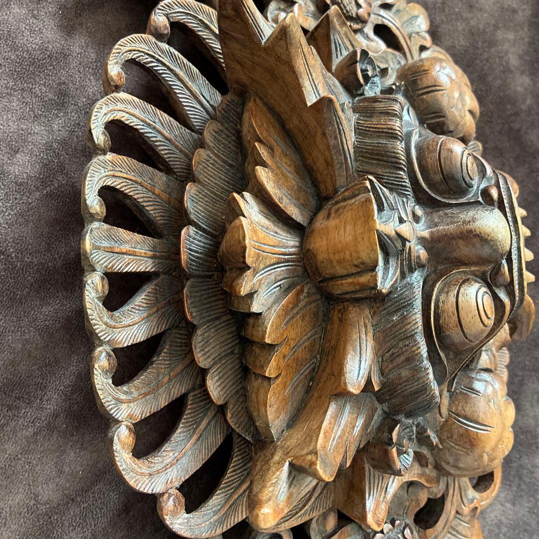 聖獣 バロン バリ島 手彫り 木彫 エスニック 壁掛け 魔除け 長さ31