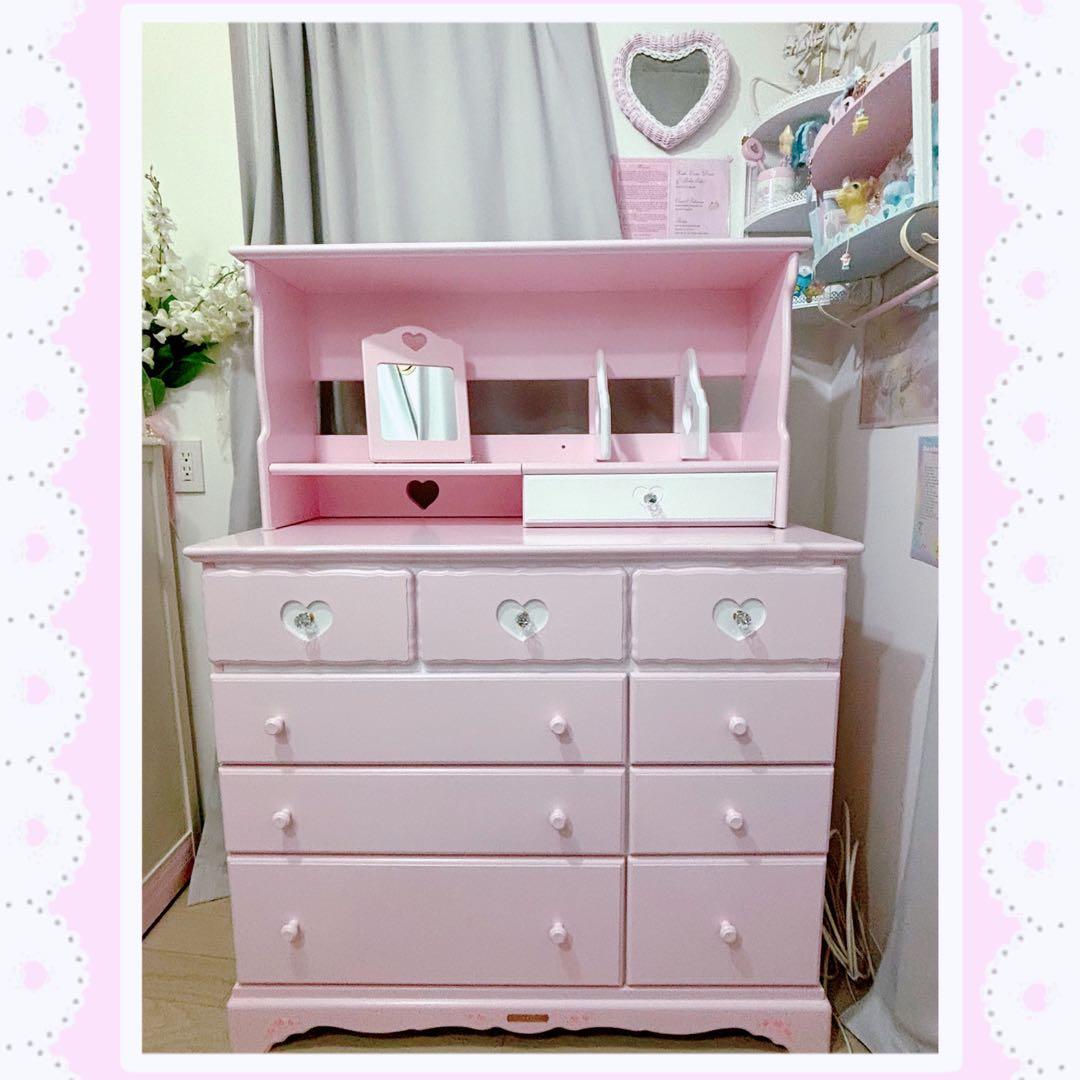 ピンクのハート型ドレッサー ピンクのハート型ドレッサー