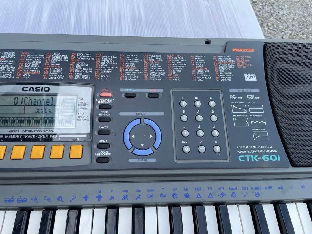 CASIO CTK-601 電子キーボード 61鍵 タッチレスポンス付き