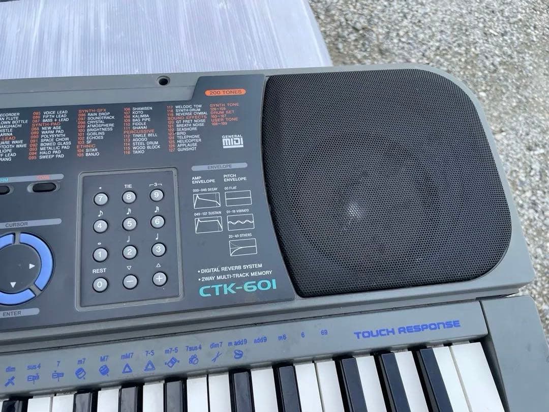 CASIO CTK-601 電子キーボード 61鍵 タッチレスポンス付き