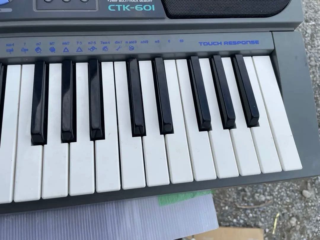 CASIO CTK-601 電子キーボード 61鍵 タッチレスポンス付き