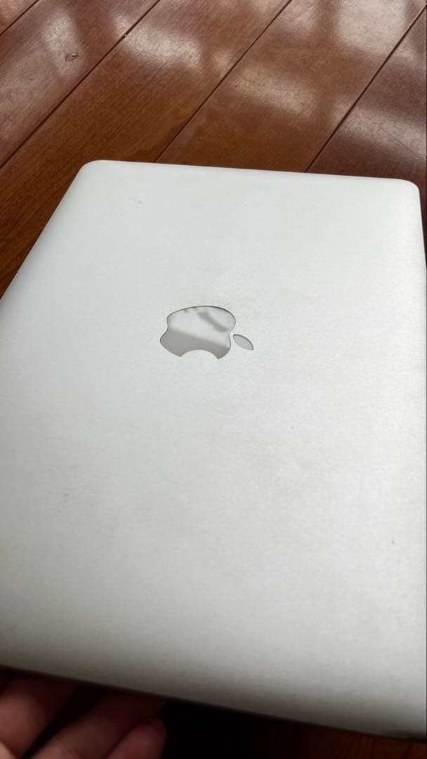 Apple MacBook Air 2017シルバー 充電器付き