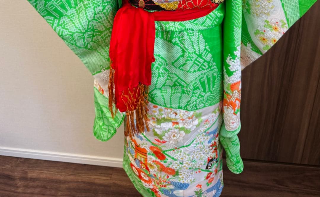 七五三に★レトロな黄緑色に御所車　疋田模様　七歳着物フルセット