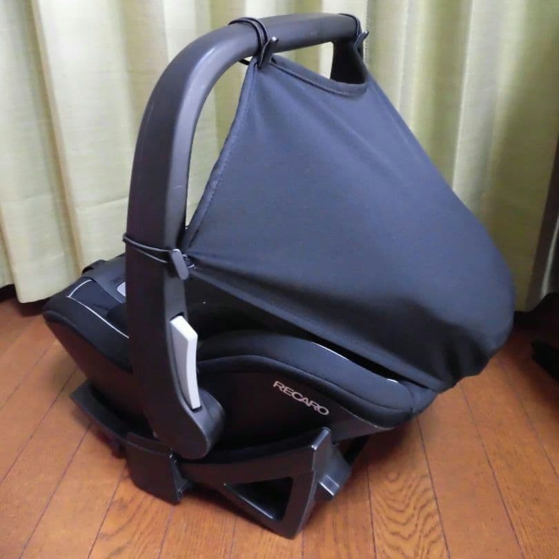 美品 RECARO レカロ ZERO1チャイルドシート R129 取り外し可能