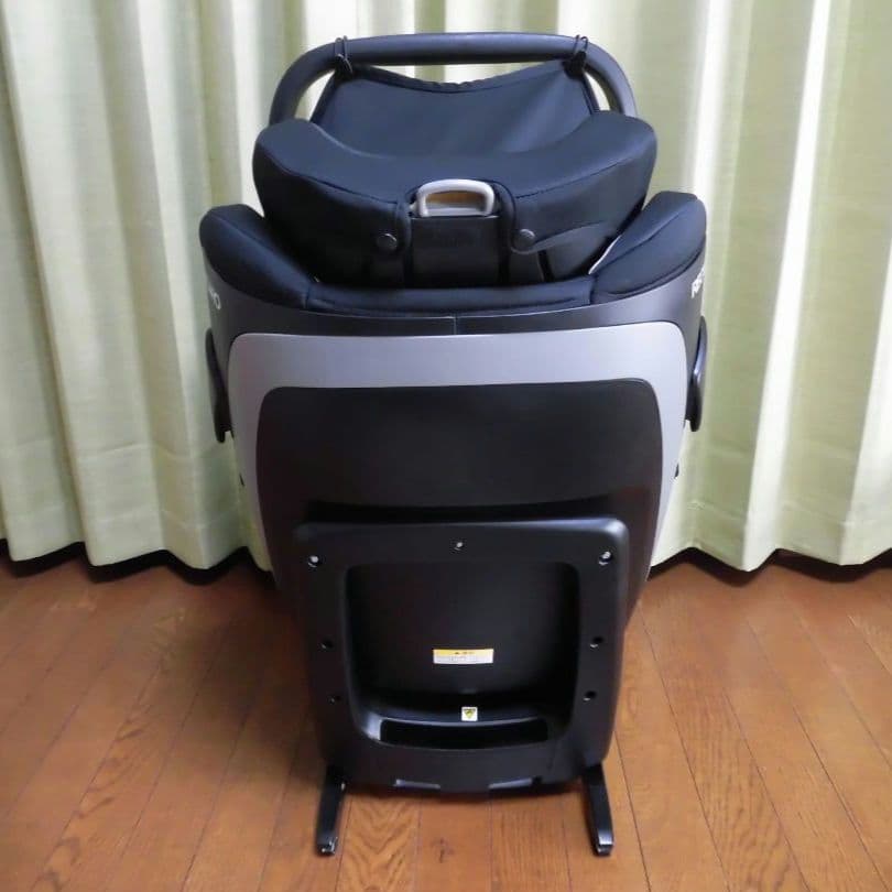 美品 RECARO レカロ ZERO1チャイルドシート R129 取り外し可能