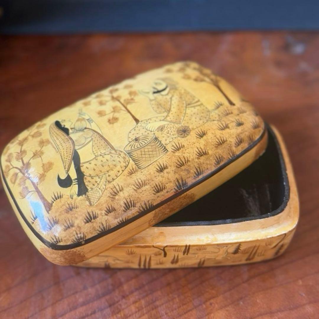 【カシミール】アンティーク＊一点ものペイパーマッシュBOX カシミール】アンティーク＊一点ものペイパーマッシュBOX