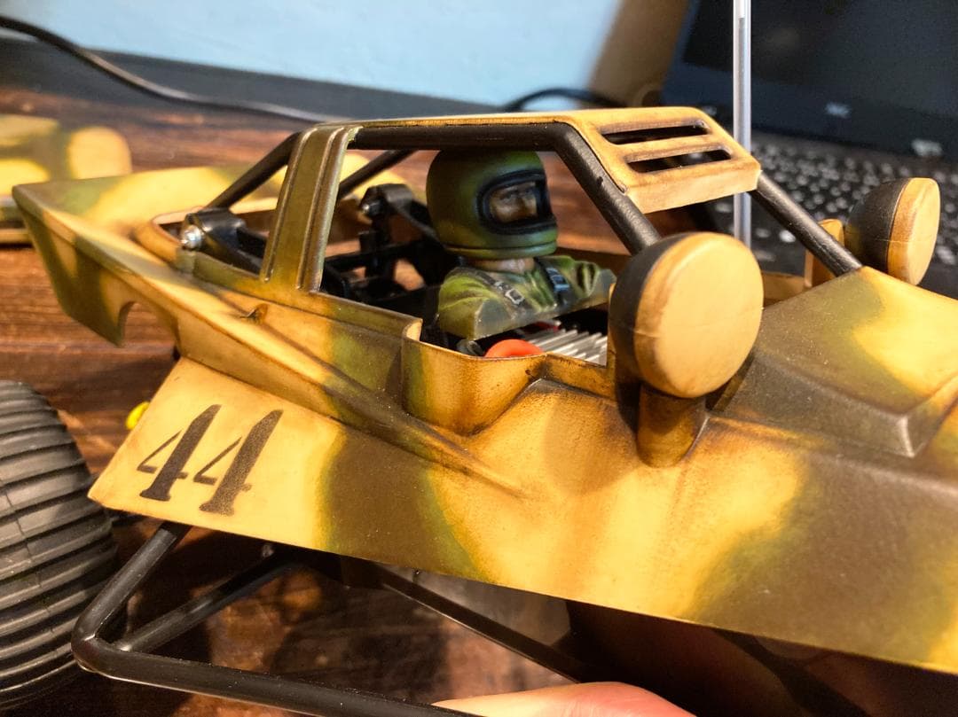 タミヤ　グラスホッパー　迷彩カスタムペイント　電動RCドライブセット付