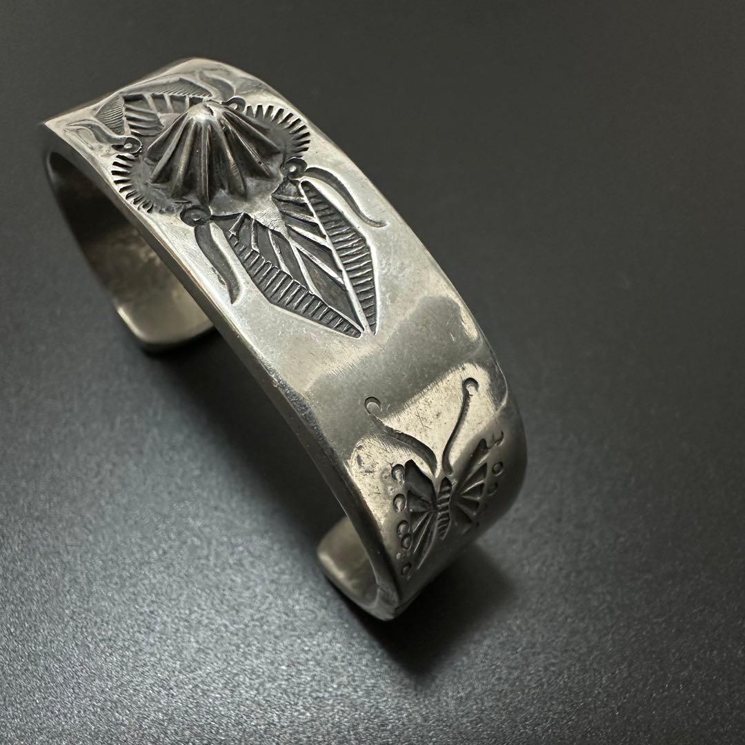 Navajo H刻印 アポロコンチョ　バングル