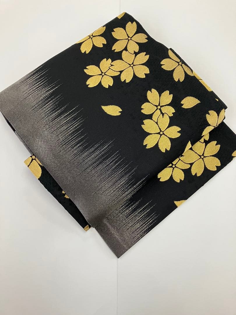 お仕立て上がり名古屋帯 新品未使用品 正絹 西陣織 No.358 - メルカリ