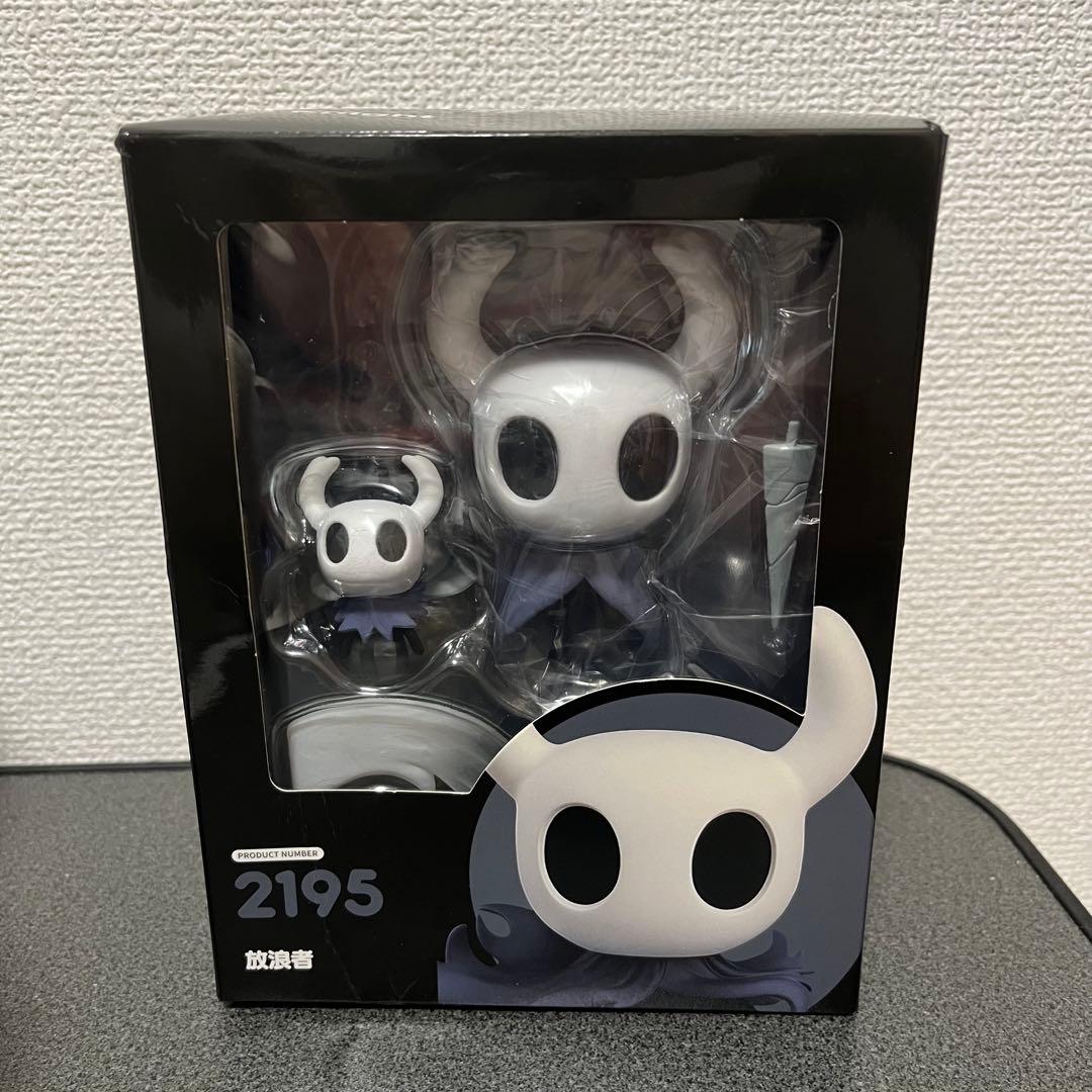 【新品未使用】ホロウナイト フィギュア 2体セット 放浪者 & ホーネット