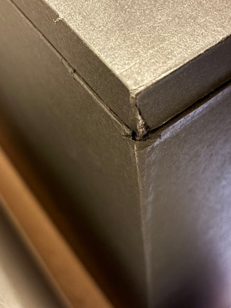 組み立てダンボールの展示台(マット黒)