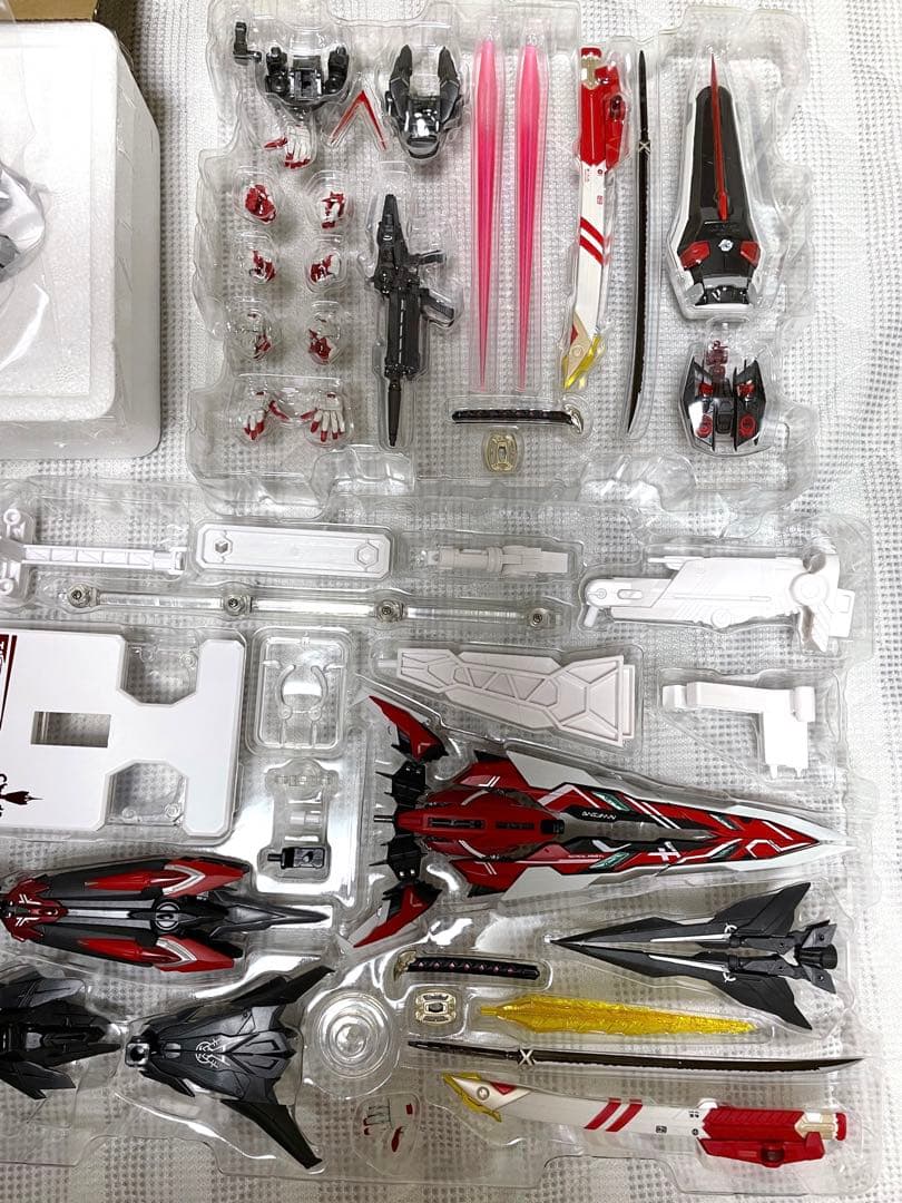 メタルビルド ガンダムアストレイレッドフレーム改 カレトヴルッフ