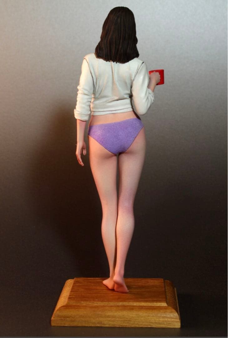 ハセガワ 1/12 フィギュア モーニングコーヒー ジオンCUP 塗装済 完成品