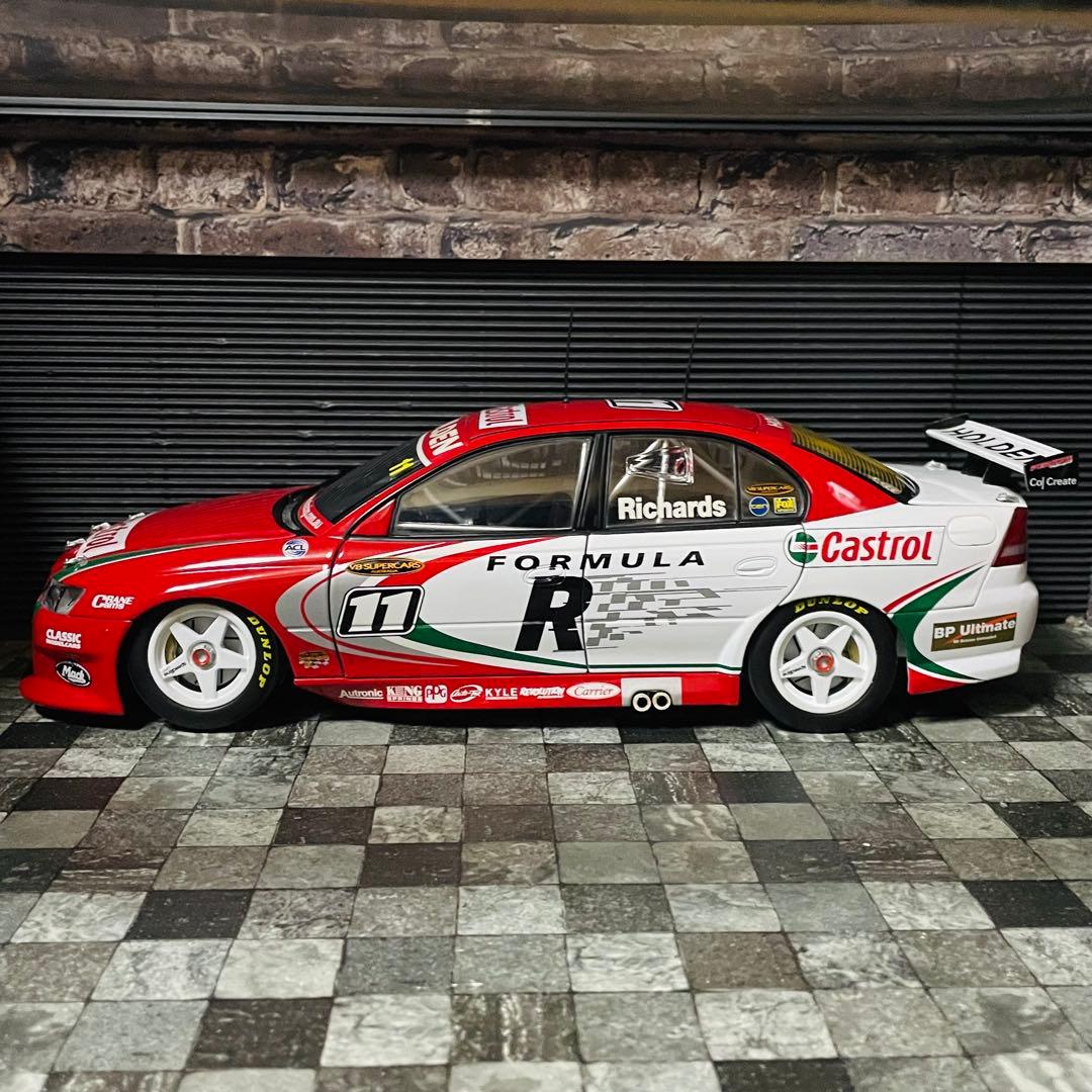 国内未入荷 1500台限定 1/18 CC ホールデン VY コモドア V8