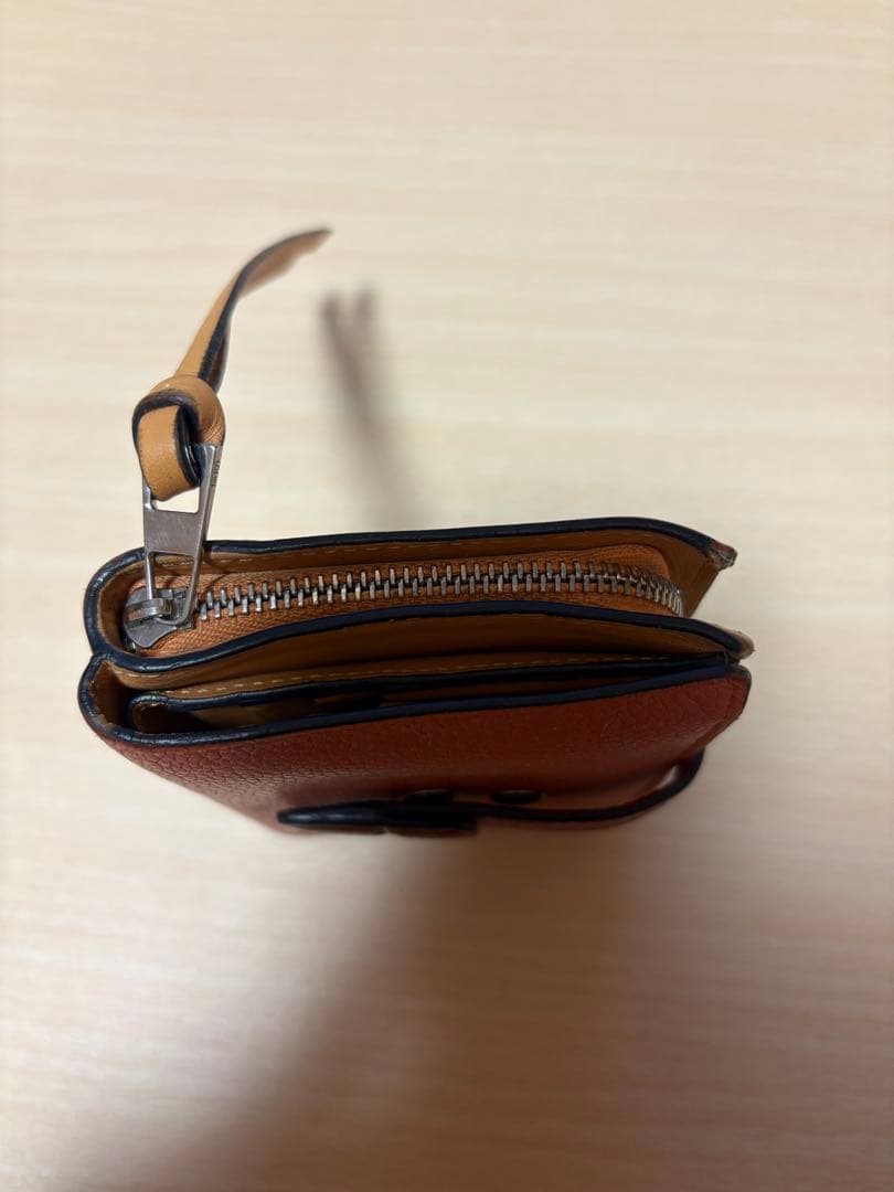 LOEWE ロエベ 茶色 二つ折り財布