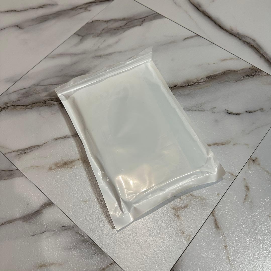 モワメームモワティエ スマホケース 未使用】Moi-Meme-Moitie