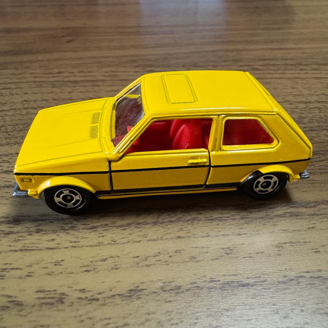 トミカ 外国車シリーズ フォルクスワーゲン ゴルフ GLE SCALE 1/56