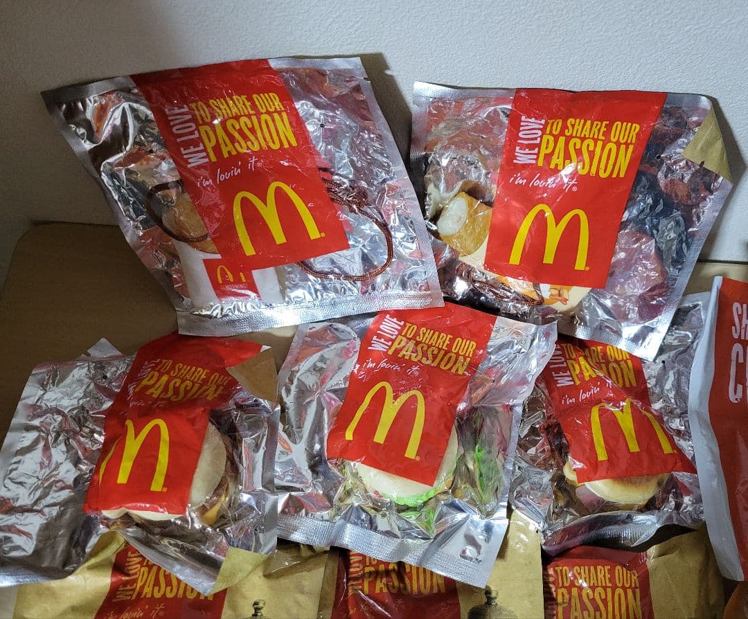 超貴重！新品未開封19点セット/フードストラップ1〜3弾+マグネット