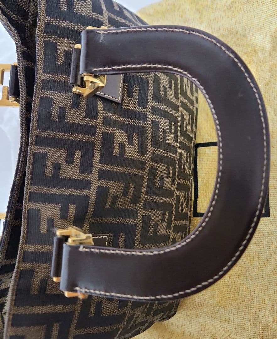 FENDI フェンディ ズッカ ハンドバッグ ブラウン