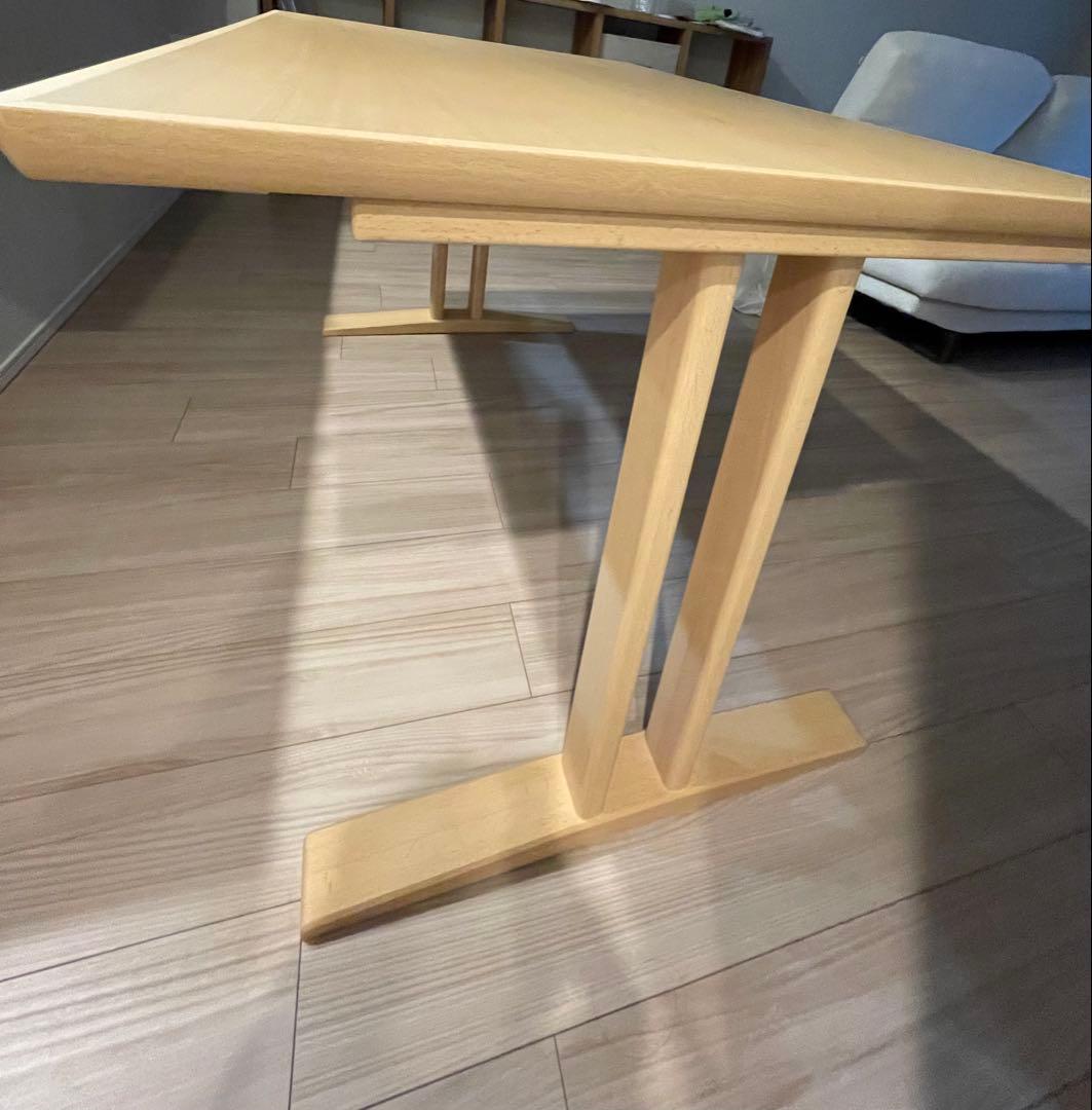 送料込　ダイニングテーブル　カリモク６０