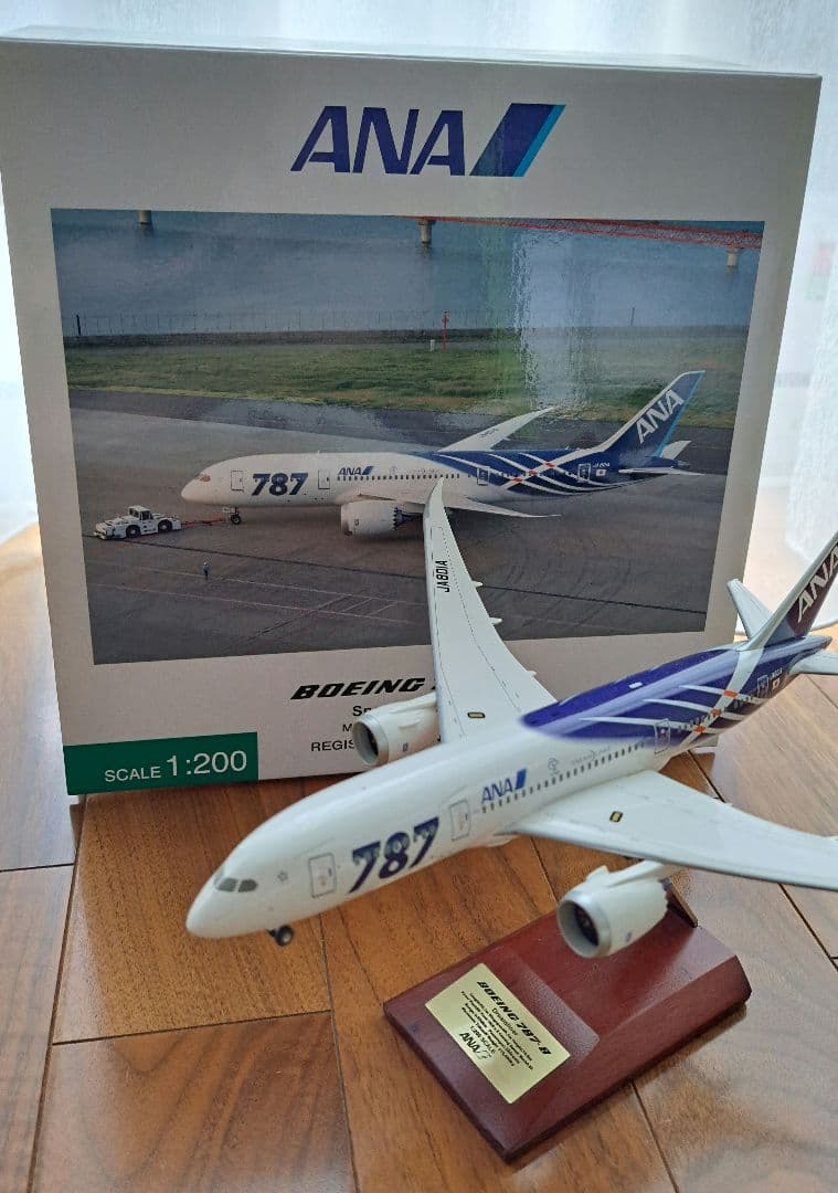 1/200 ANA B787-8 特別塗装 モデルプレーン JA801A 1/200 ANA B787-8 特別塗装 モデルプレーン JA801A ANA Boeing 787-8