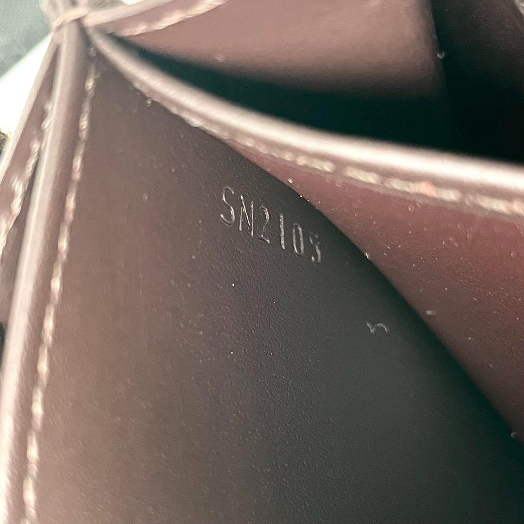 美品・鑑定済★ルイヴィトン　ヴェルニ　ジッピーパース　アマラント