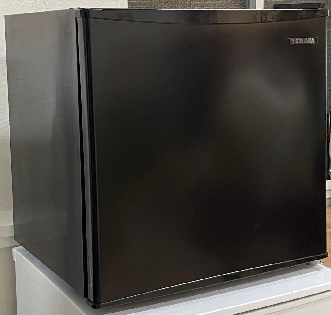 【ヤツや】IRIS OHYAMA -ブラック冷蔵庫-