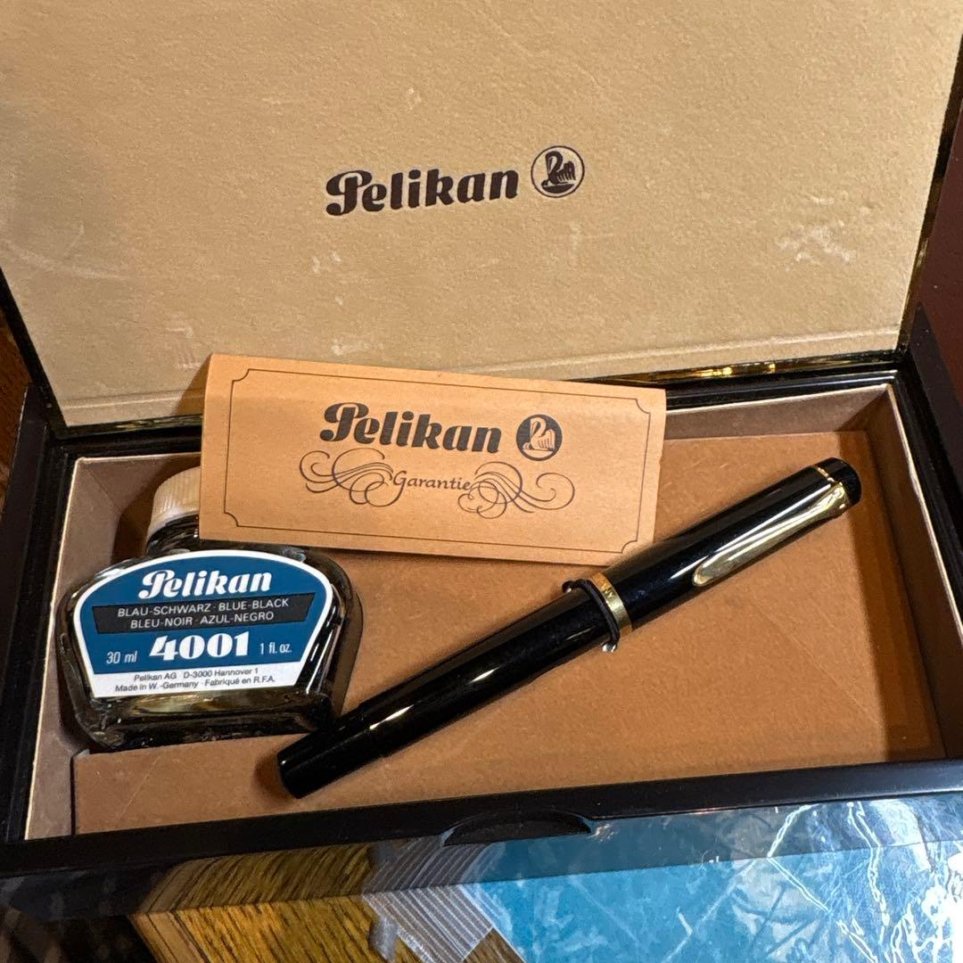 ペリカン万年筆　M200 ケース入りセット　新品 1989年以前のモデルです