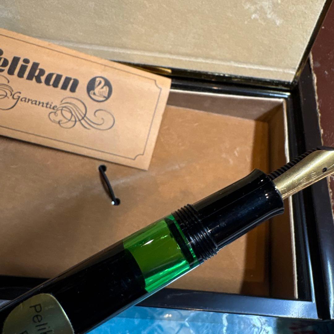 ペリカン万年筆　M200 ケース入りセット　新品 1989年以前のモデルです