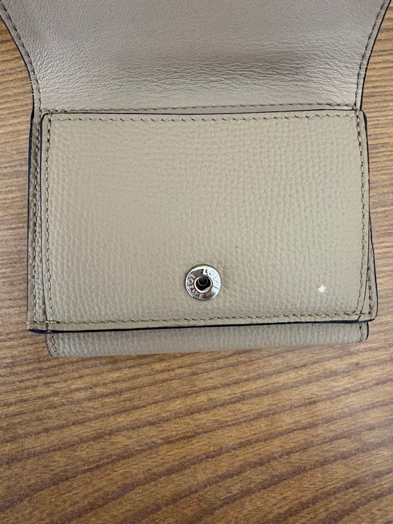 LOEWE アナグラム トライフォールド ウォレット サンド