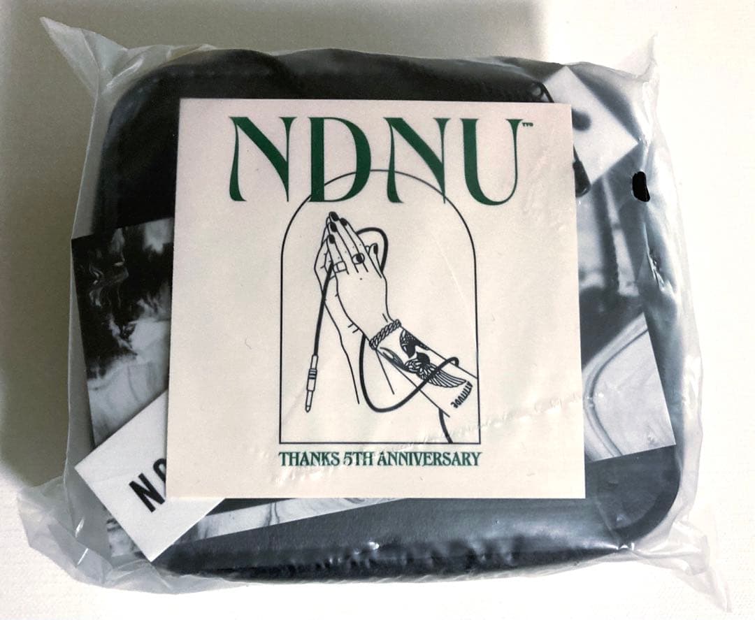 NIL DUE NIL UN アクセサリーケース