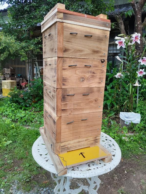 やまみつや: ニホンミツバチの重箱式巣箱製造販売 日本蜜蜂 重箱式巣箱