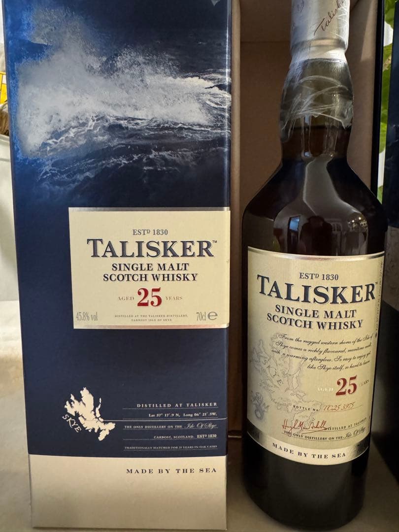 TALISKER 25年 & 10年 （旧ラベル）2本セット 旧ラベル TALISKER タリスカー 10年 箱付 700ml×2本セット - メルカリ
