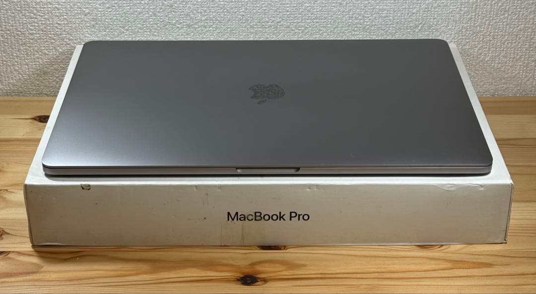 MacBook本体 MacBook Pro 15 2016 Touch Bar i7/16/250
