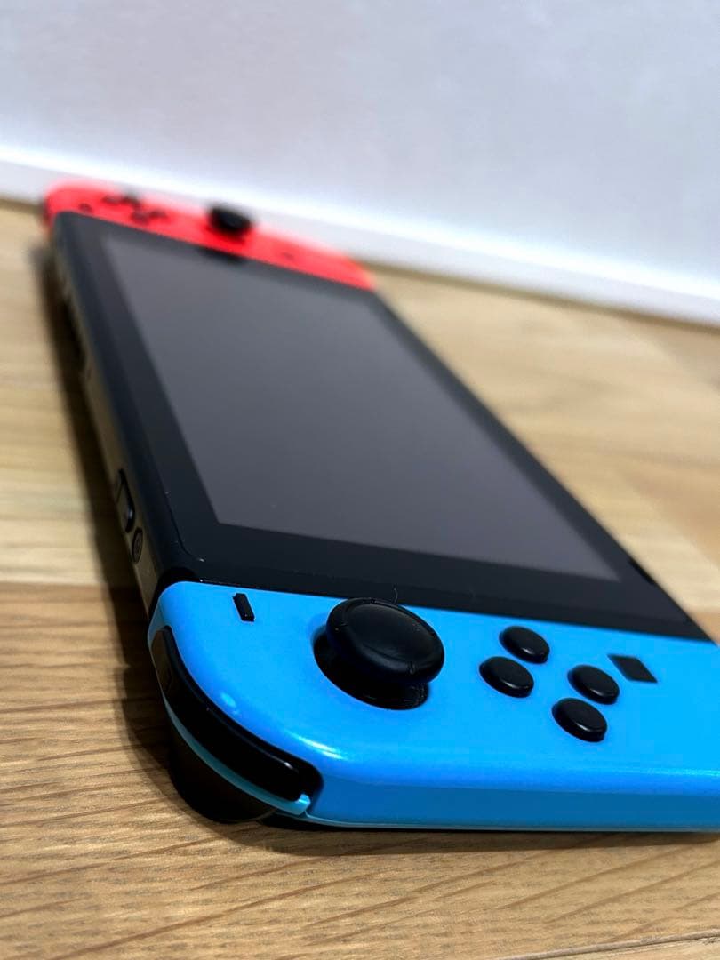 Nintendo Switch 本体 + マイク付き＋ケース付