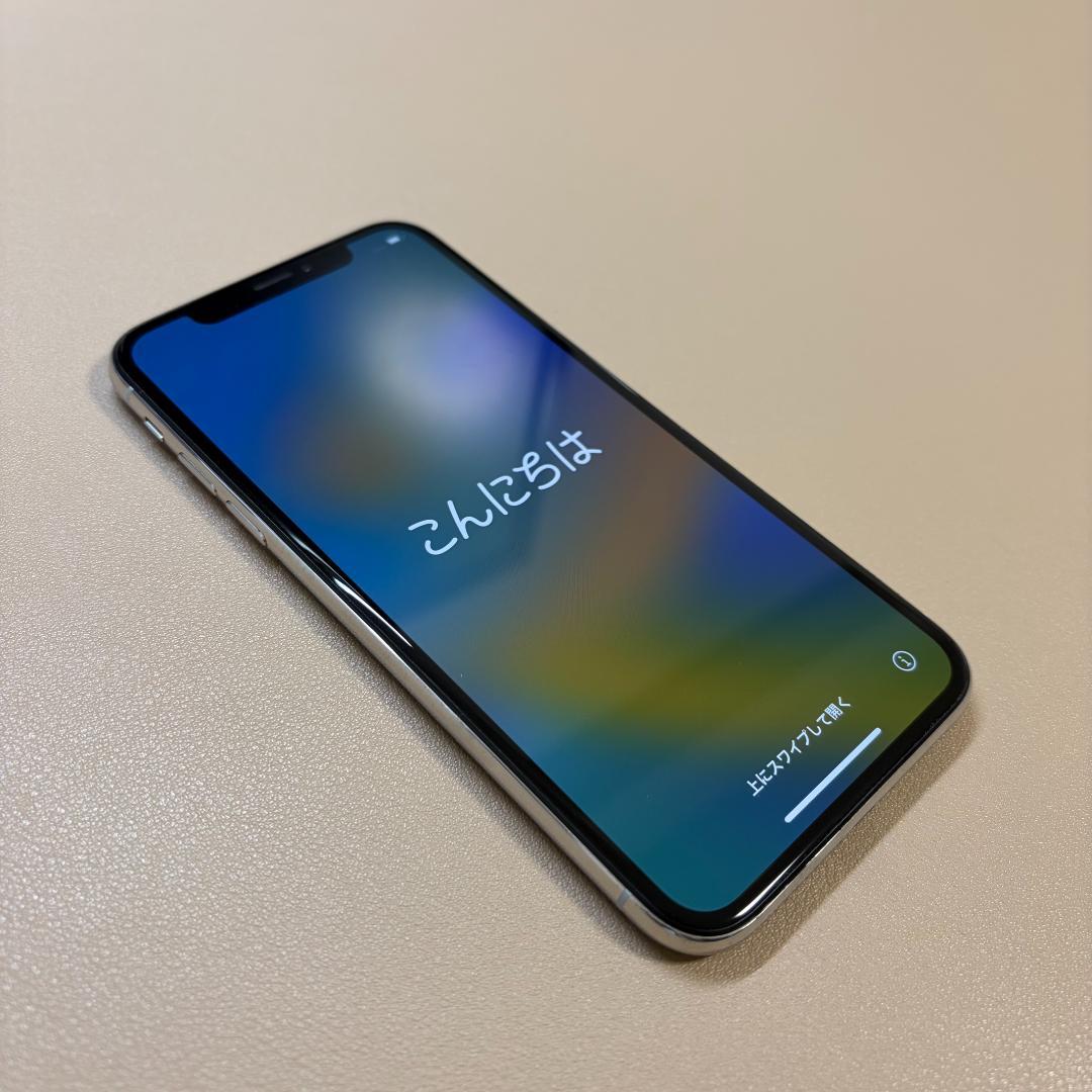iPhone X シルバー 64GB (SIMロック解除済) - メルカリ
